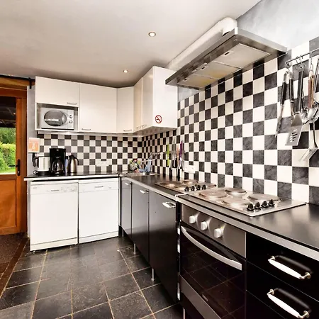 Hillside Semesterbostad *