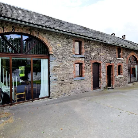 Hillside Semesterbostad *