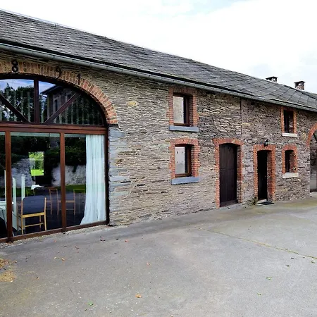Spacious In With Garden