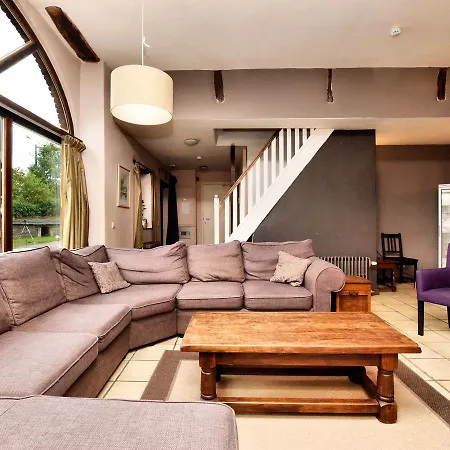 Spacious In With Garden * Lierneux
