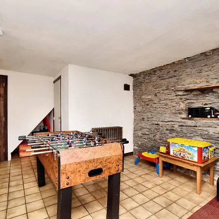 Spacious In With Garden Holiday home