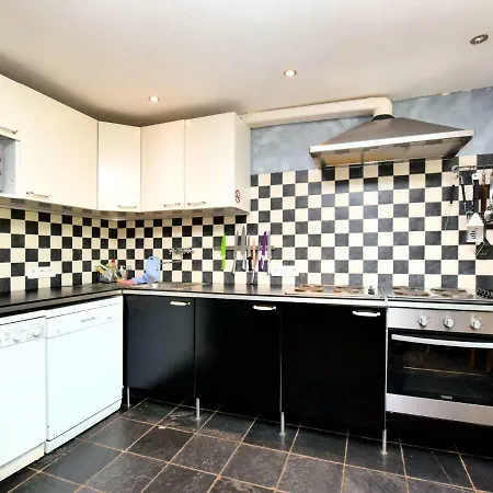 Holiday home Spacious In With Garden *